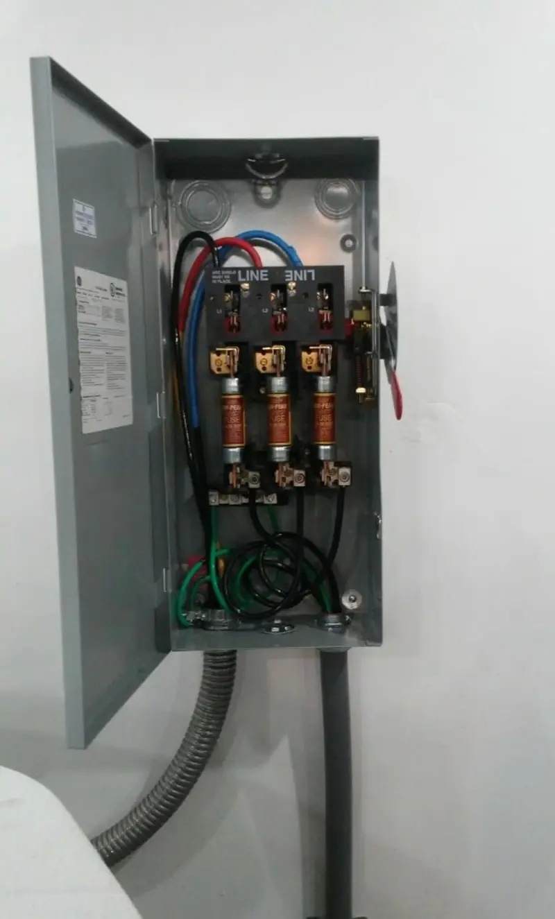 Three-phase disconnect switch installed for Smoke Detector Installation in Gloucester City